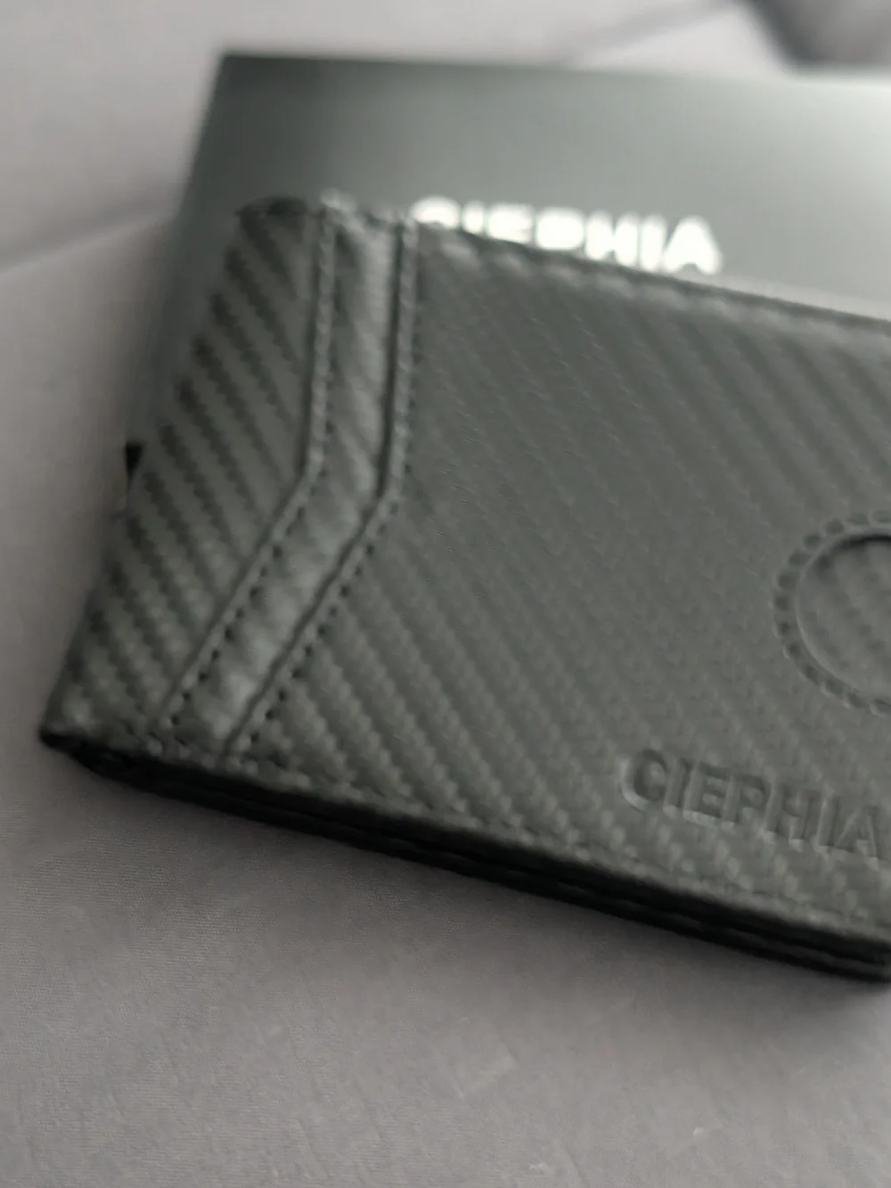 CIEFHIA Men's Black Carbon-Texture Card & Key Holder